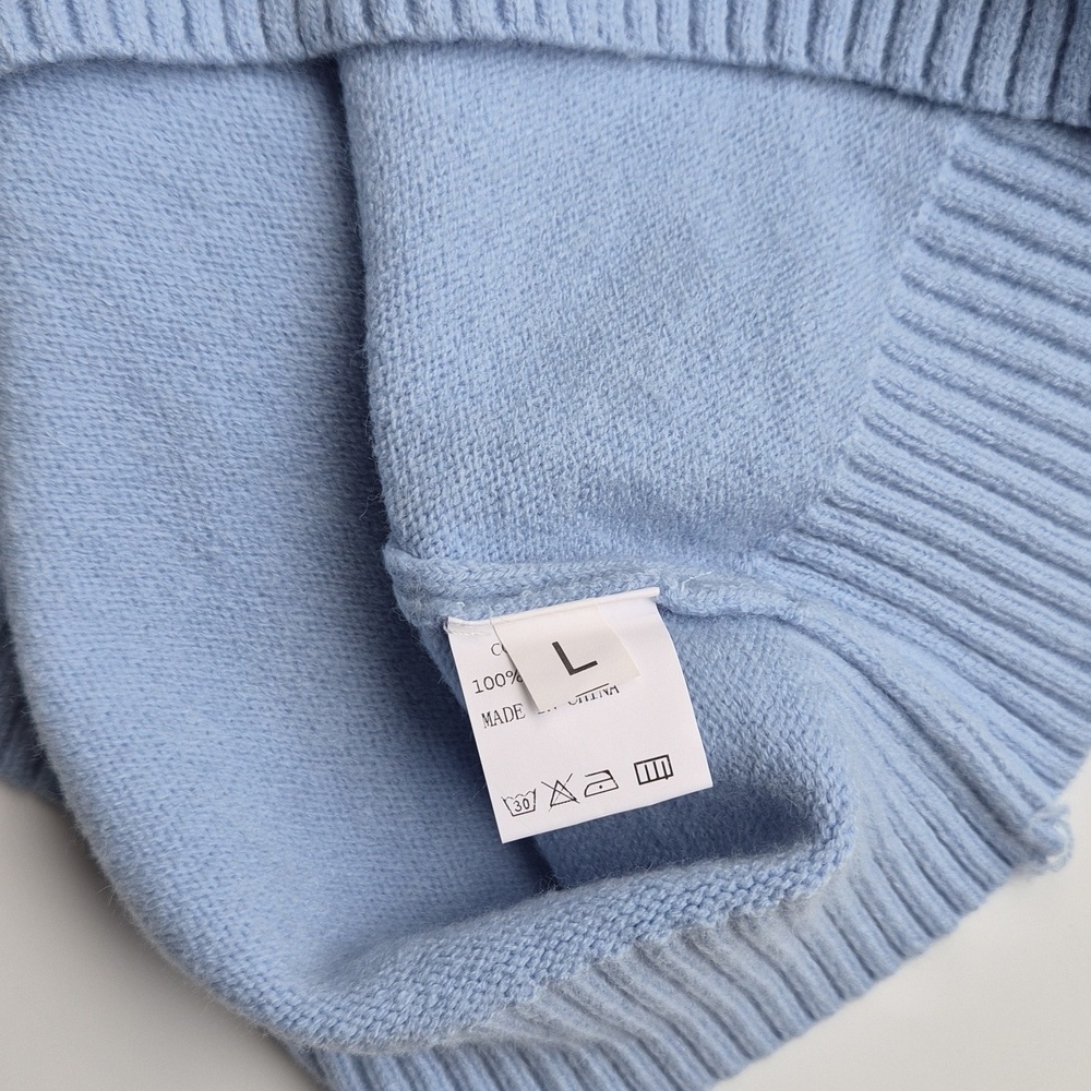 Blue Bear Sweater Size L - Picture 6 of 9
